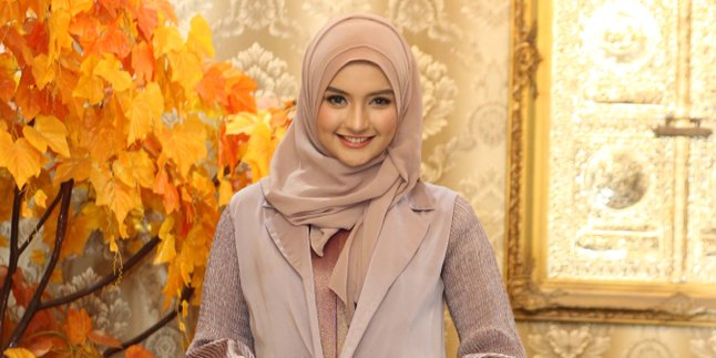 From Model & Sinetron, Fathimah Alatas Takes Fashion Design for Muslim Women Seriously