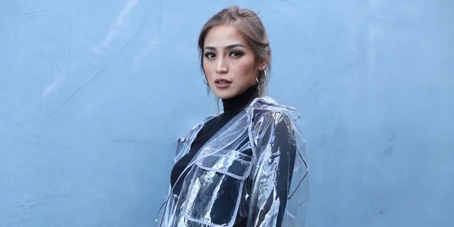 Dari Video Syur Sampai Gosip Batal Nikah Tapi Ajuin Cerai, Gimana Jedar Sekarang? Dari Video Syur Sampai Gosip Batal Nikah Tapi Ajuin Cerai, Gimana Jedar Sekarang?