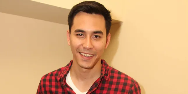 Darius Sinathrya: Cuek Bukan Berarti Nggak Rapi