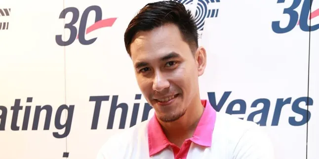 Darius Sinathrya Siap Taklukkan Puncak Tertinggi di Indonesia