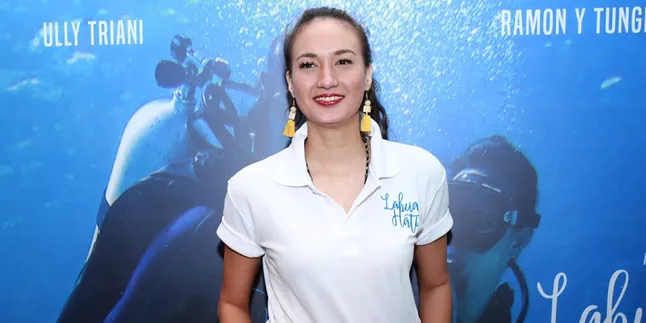 Datang di Sidang Aa Gatot, Nadine Chandrawinata Merasa Lega Datang di Sidang Aa Gatot, Nadine Chandrawinata Merasa Lega