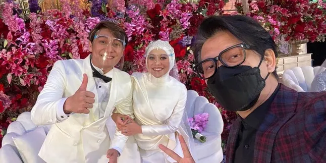 Datang ke Acara Tasyakuran Lesti Kejora dan Rizky Billar, Armand Maulana Nangis Datang ke Acara Tasyakuran Lesti Kejora dan Rizky Billar, Armand Maulana Nangis
