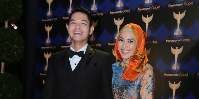 Datang Tanpa Alyssa, Dude Harlino Pisah Dulu Datang Tanpa Alyssa, Dude Harlino Pisah Dulu