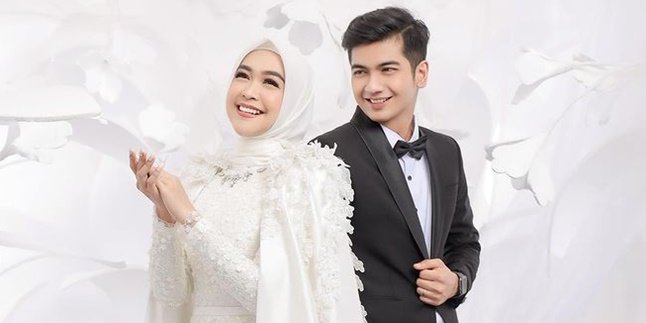 Visiting the Kebayoran Lama Religious Affairs Office, Ria Ricis and Teuku Ryan Reveal Wedding Preparations