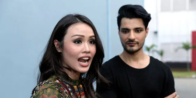 Datangi Lokasi Syuting 'Lonceng Cinta', Nita Sofiani Bertemu... Datangi Lokasi Syuting 'Lonceng Cinta', Nita Sofiani Bertemu...