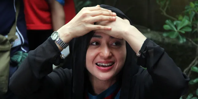 Datangi Polda, Johnson Yaptonaga Polisikan Dewi Perssik