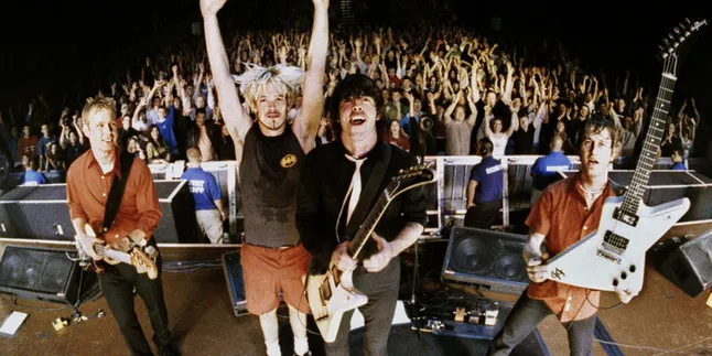 Dave Grohl: Foo Fighters Itu Nama Yang Bodoh