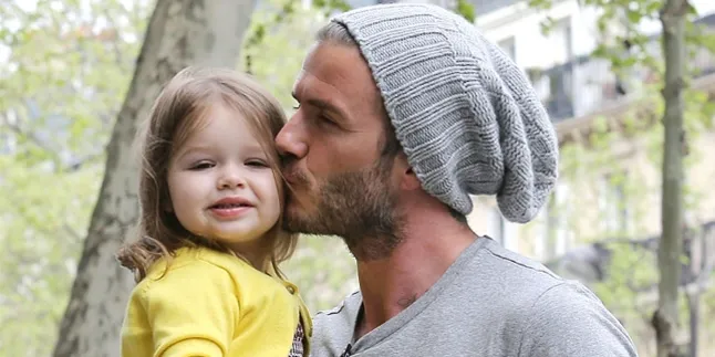 David Beckham Kurung Harper Seven Beckham di Atas Menara?