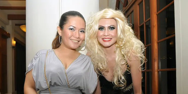 Dea Mirella Berdandan Ala J-Lo Demi Ultah Ninda Syamil Dea Mirella Berdandan Ala J-Lo Demi Ultah Ninda Syamil
