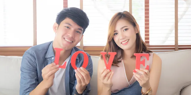 Deg-degan Ketemu Calon Mertua Pas Imlek? Siapkan Ini Biar Nggak Salah Kesan