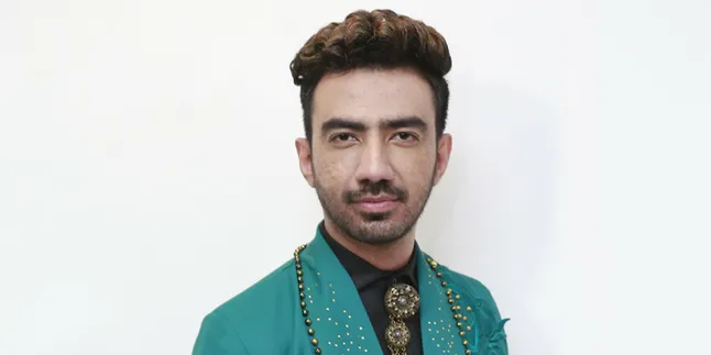 Terkenal Dengan Suara Merdunya, Mau Tahu Foto Reza Zakarya Waktu Masih Kecil? Terkenal Dengan Suara Merdunya, Mau Tahu Foto Reza Zakarya Waktu Masih Kecil?