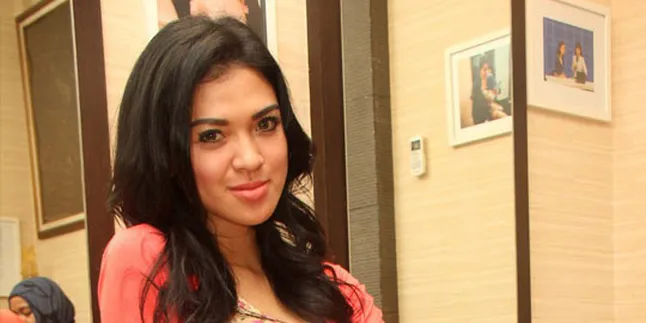 Delia Septianti Ketagihan Sulam Alis