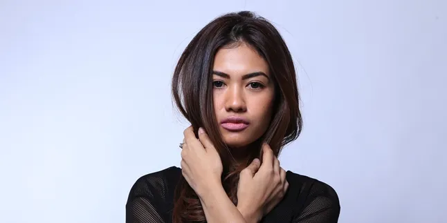 Della Perez Sering Muncul di TV, Anak Malah Nangis Della Perez Sering Muncul di TV, Anak Malah Nangis