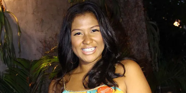 Demi Anak, Dira Sugandi Siap Vakum Nyanyi