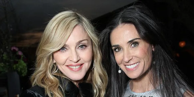 Demi Ashton Kutcher, Madonna 'Tendang' Demi Moore