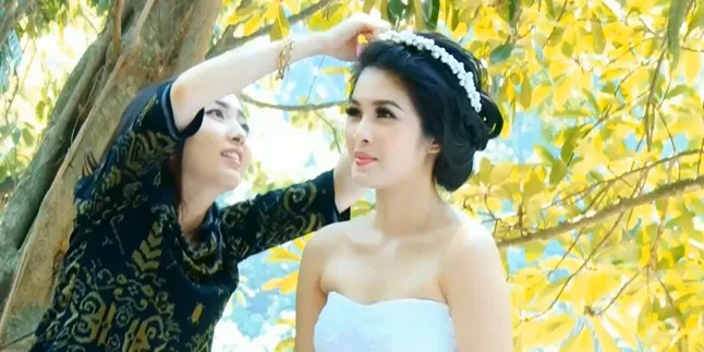 Demi Baju Pengantin, Dominique Minta Sandra Dewi Nyeker di Hutan Demi Baju Pengantin, Dominique Minta Sandra Dewi Nyeker di Hutan