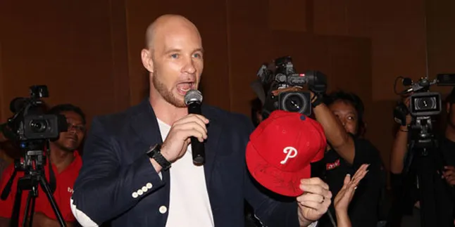 Demi Boyz II Men, Suami Melanie Ricardo Cari Tiket Backstage