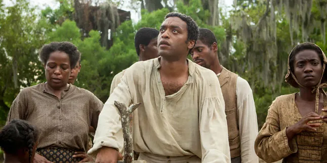 Demi Brad Pitt, Bioskop Italia Rombak Poster '12 YEARS OF SLAVE'