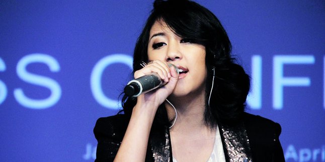 Demi Fans, Sherina Rilis Album Masa Kecil