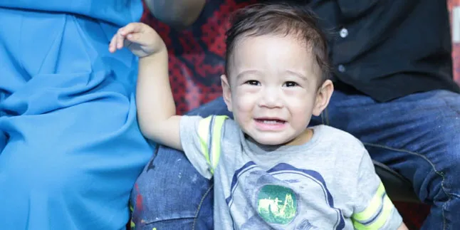 Demi Film, Bagaimana Cara Bounty Umbara Mengatasi Mood Rafathar? Demi Film, Bagaimana Cara Bounty Umbara Mengatasi Mood Rafathar?