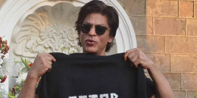 Demi Film Baru, Shahrukh Khan Tega Perdayai Fans