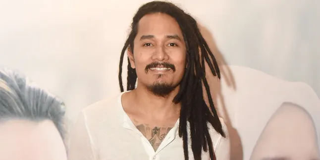 Demi Film, Tanta Ginting Rela Ubah Gaya Rambutnya Jadi Gimbal Demi Film, Tanta Ginting Rela Ubah Gaya Rambutnya Jadi Gimbal
