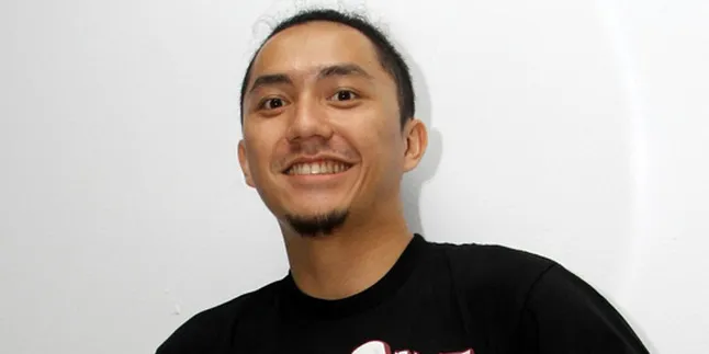 Demi Istri, Ananda Omesh Ikut Hypno Therapy