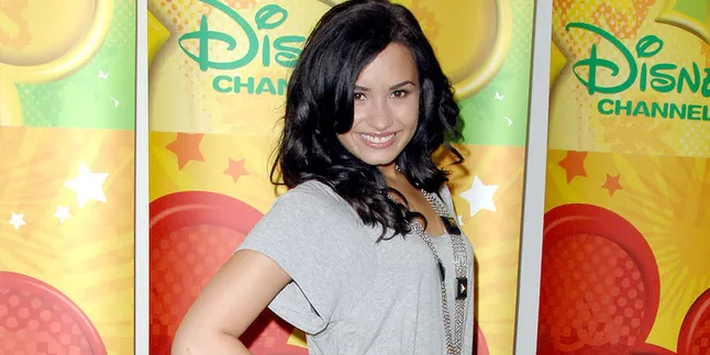 Demi Lovato Inginkan Kolaborasi Dengan Jebolan X Factor Ini!