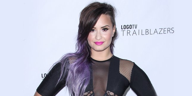 Demi Lovato: Kalian Tak Tahu Siapa Itu Miley Cyrus!