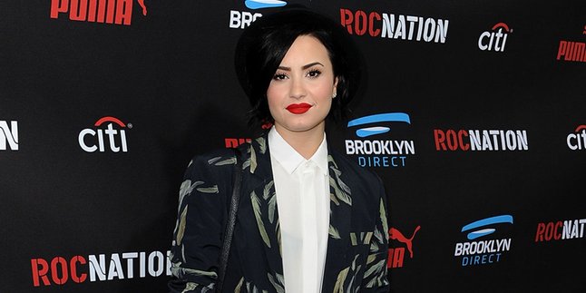 Demi Lovato Rilis Lagu Baru, Fans Dilarang Bilang Ibu