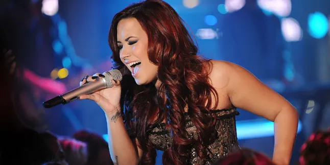 Demi Lovato Tanpa Make-Up? Sempurna!