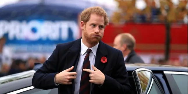 Demi Meghan Markle, Pangeran Harry Rela Cukur Bulu Dada