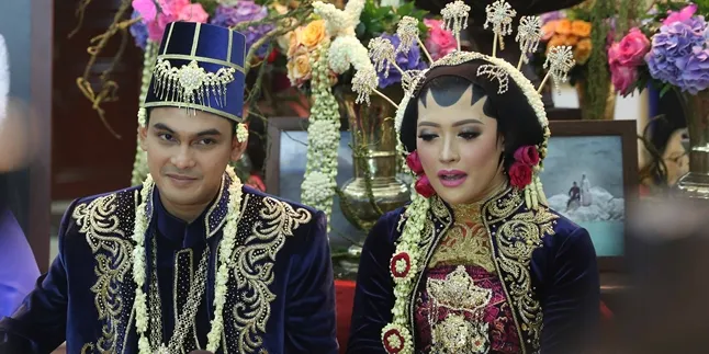 Demi Nikah Adat Jawa, Adhitya Putri Bersanggul Seolah Tanpa Hijab