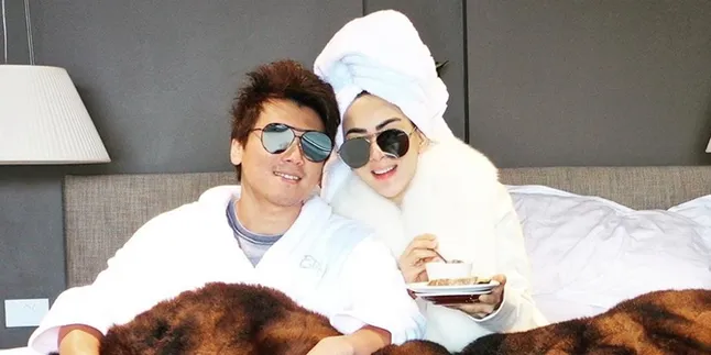 Demi Posisi Tidur Paripurna, Syahrini dan Reino Barack Minta Ranjang Pesawat Ditata