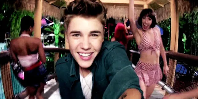Demi Promo Video Klip, Justin Bieber Bohongi Fans