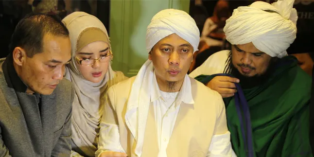 Demi Rambut Nabi Muhammad, Opick Rela Ngungsi dari Kamarnya