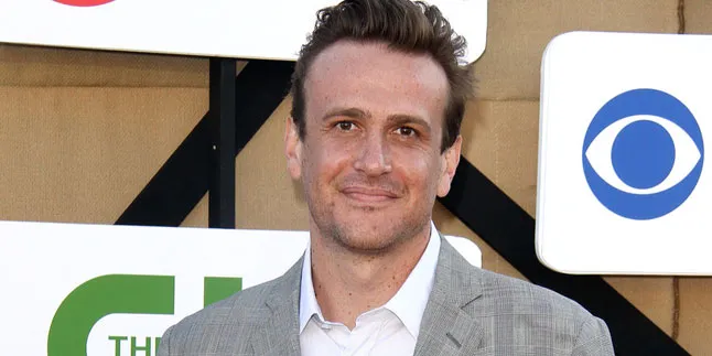 Demi 'SEX TAPE' Jason Segel Turunkan Berat Badan