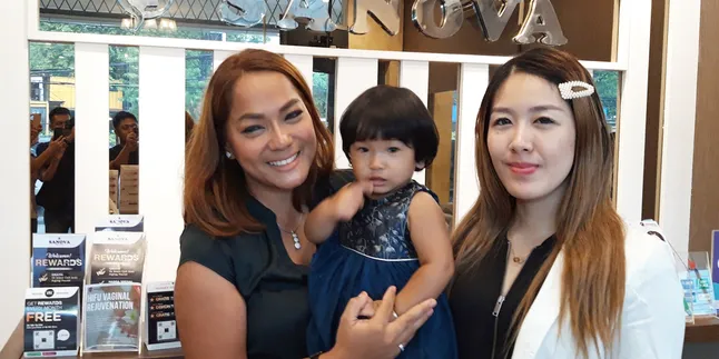Demi Suami, Jenny Cortez Rela Rogoh Kocek Dalam untuk Perawatan