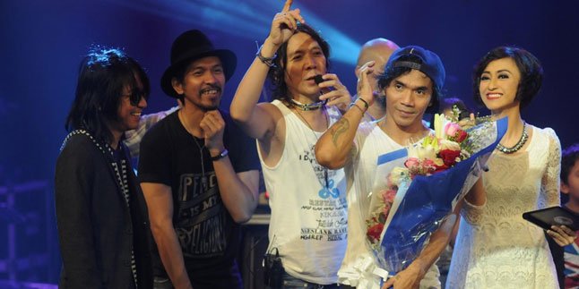 Demi Ulang Tahun Slank Ke-32, Abdee Ikut Tampil Dua Lagu