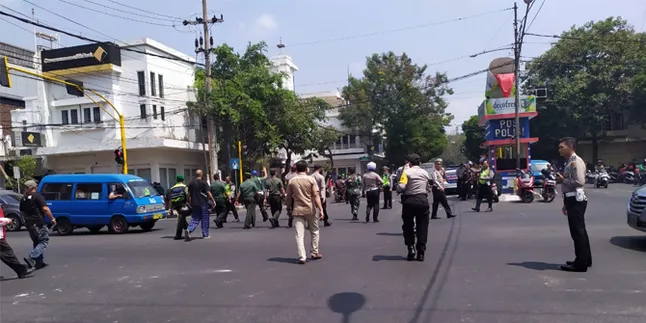 Demo Mahasiswa Papua di Kayu Tangan Malang Berujung Rusuh, Polisi Amankan Massa