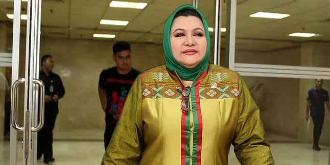 Denada Bercerai, Emilia Contessa Tetap Support Anak
