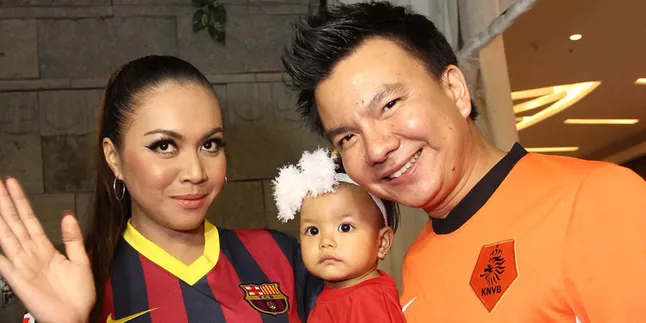 Denada - Jerry Aurum Tak Ingin Anaknya Jadi Anak Mall Denada - Jerry Aurum Tak Ingin Anaknya Jadi Anak Mall