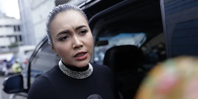 Denada Sangat Berterima Kasih Shakira Sudah Diizinkan Video Call Dengan Ayahnya