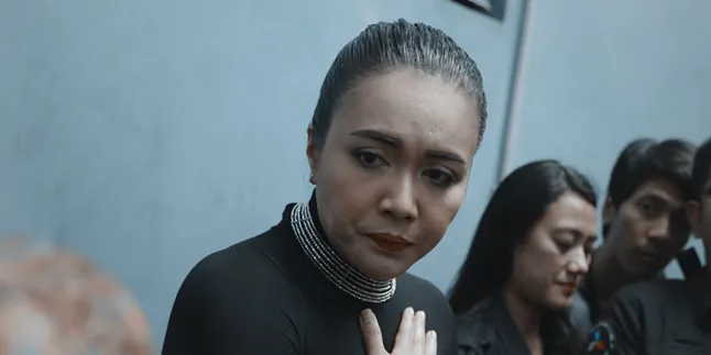 Denada Terpaksa Bohong Demi Redam Kemarahan Shakira Denada Terpaksa Bohong Demi Redam Kemarahan Shakira