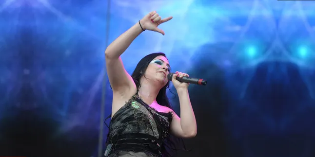 Dengarkan Nuansa Electro di Single Solo Terbaru Amy Lee