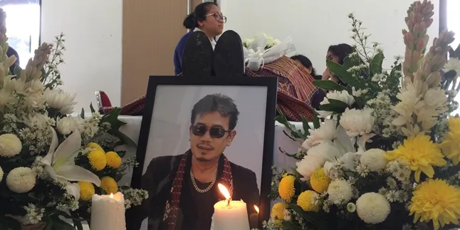 Denyut Jantung Sempat Kembali, Ini Sebab Eddy Silitonga Meninggal Denyut Jantung Sempat Kembali, Ini Sebab Eddy Silitonga Meninggal
