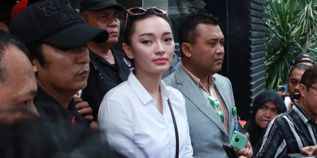Depresi Karena Kasusnya, Zaskia Gotik Mencoba Ikhlas