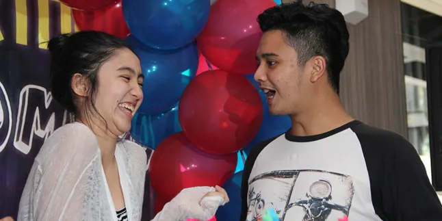 Derby Romero - Febby Bertengkar, Damai Cukup Dengan Martabak