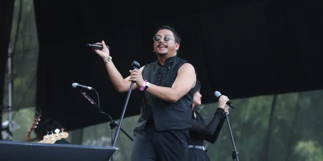 Deretan Artis Meriahkan Pestapora 2025 di Tengah Kontroversi Sponsorship, Ada Sal Priadi Hingga Barasuara Deretan Artis Meriahkan Pestapora 2025 di Tengah Kontroversi Sponsorship, Ada Sal Priadi Hingga Barasuara