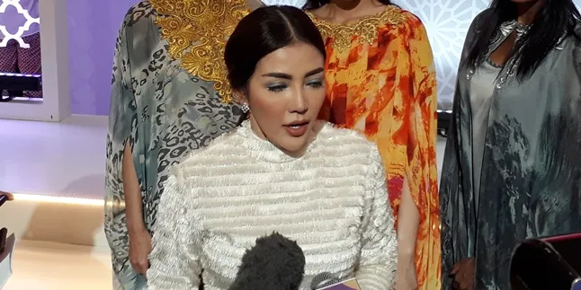 Desain Kaftan Ramadan Bella Shofie Terinspirasi Ratu Balqis